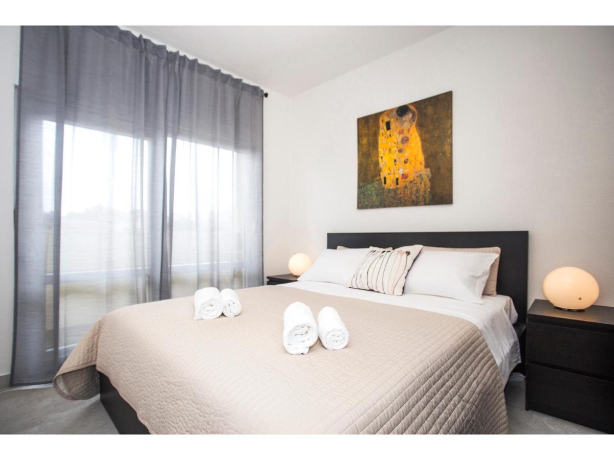Olive Tree Apartments Σπλιτ Εξωτερικό φωτογραφία